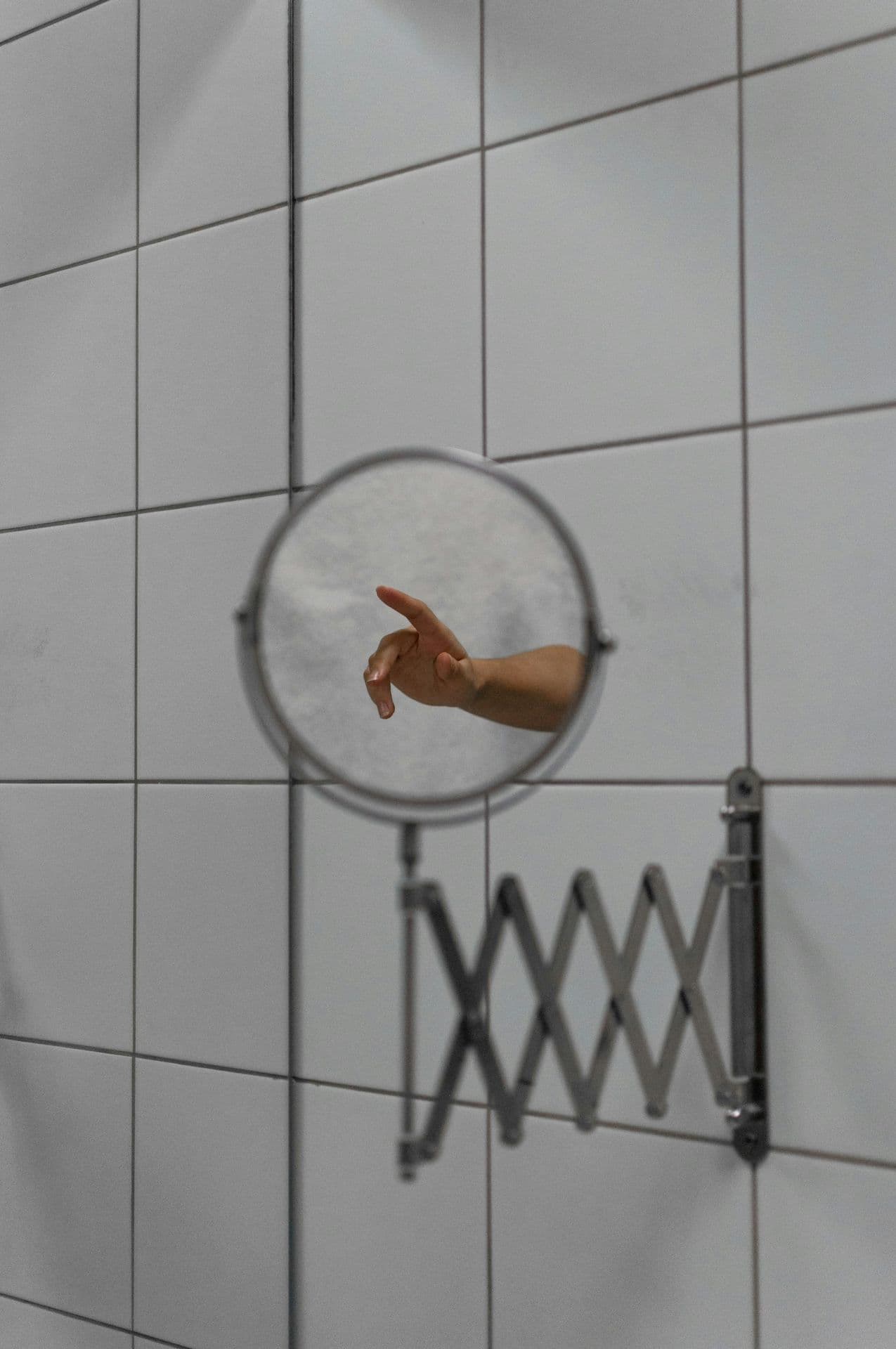 Master Mirror Cleaning with Orloffs Window Cleaning Training