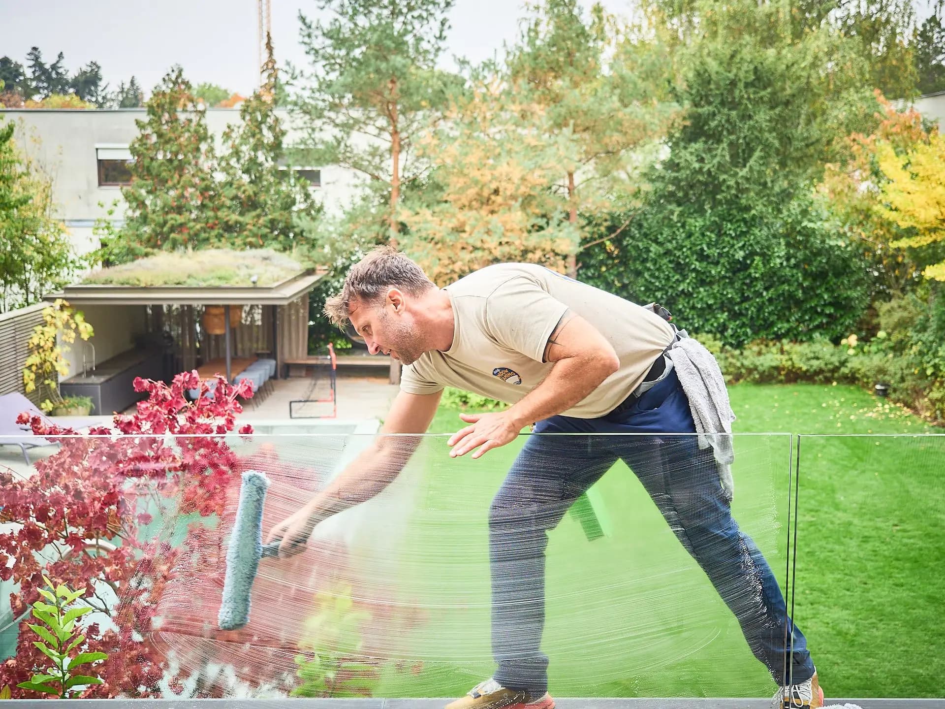 Why Your Windows STILL Have Streaks After Cleaning
