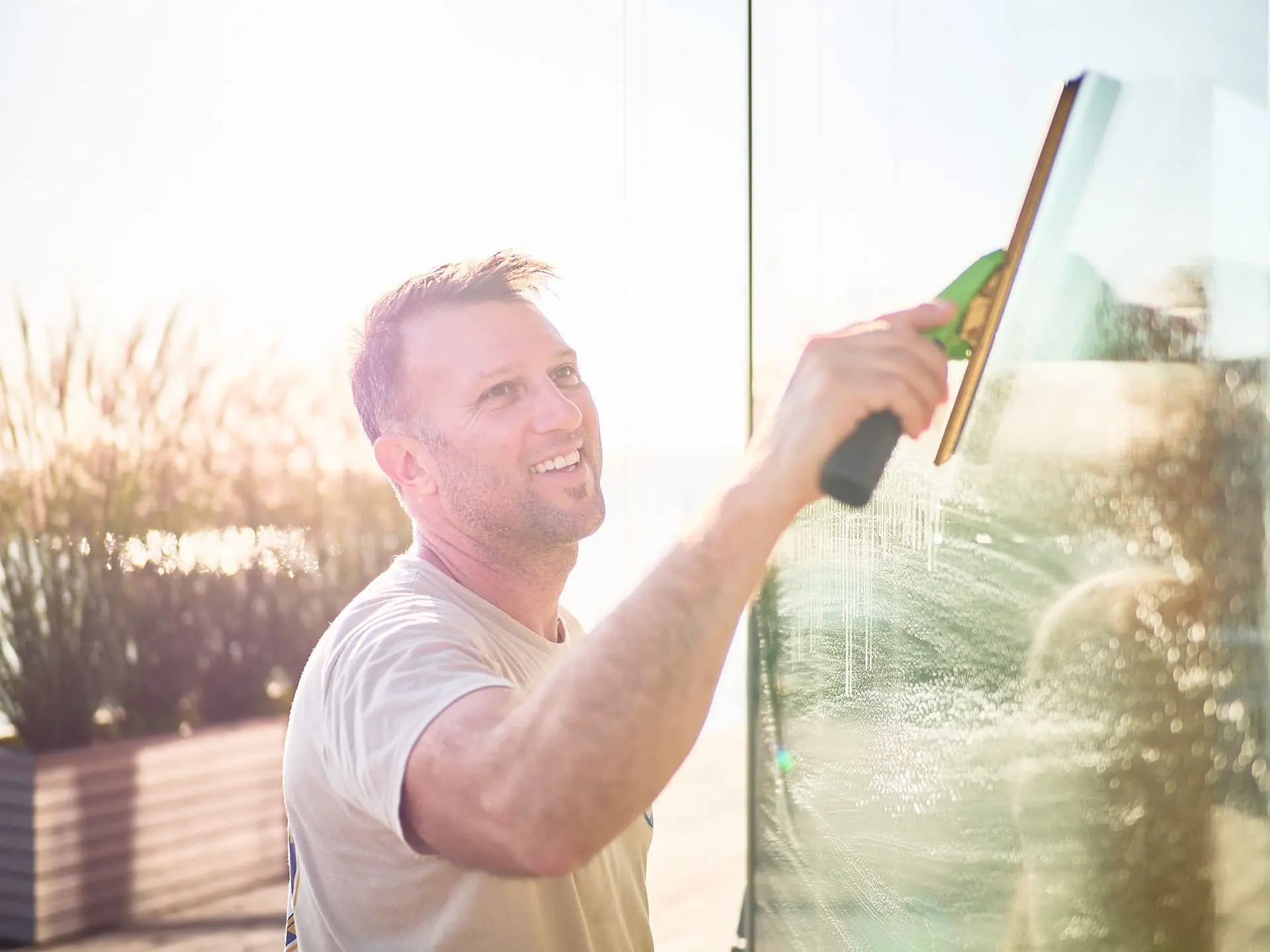 How to Clean Windows Properly? Tips and Tricks for Streak-Free Windows