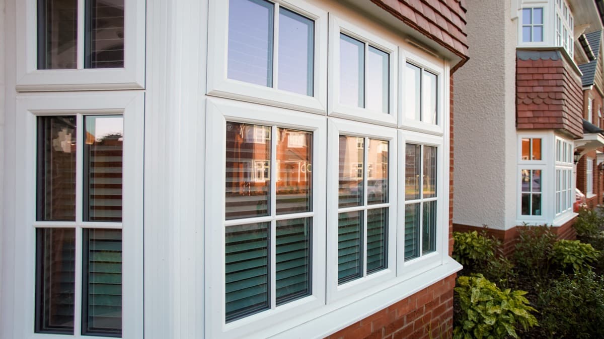 Liniar window product